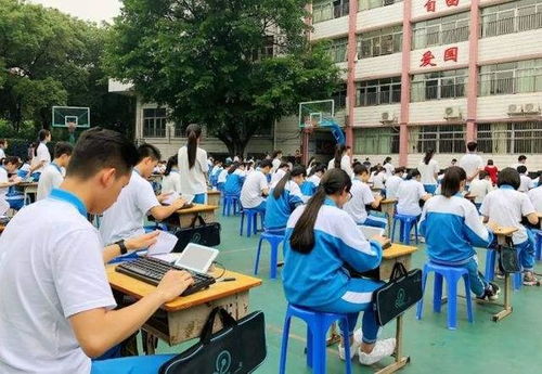 如果再给我一次机会，我还是会选择上职高——两位职高女生的真实心声